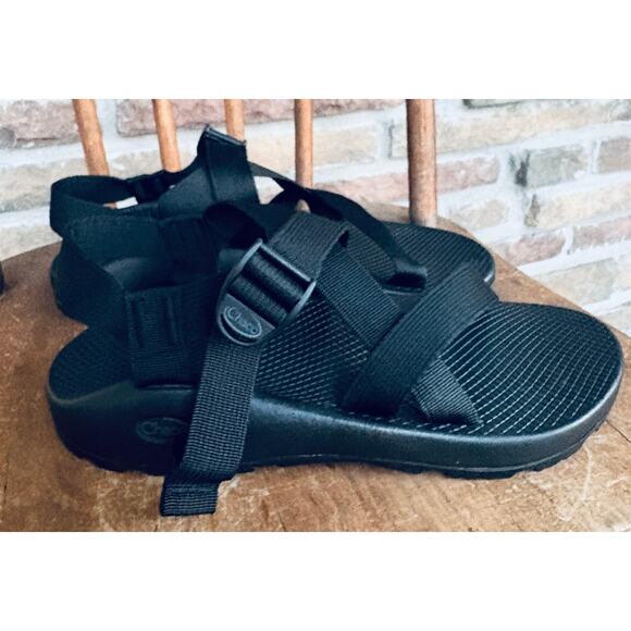 Men's Chaco Z/1 Adjustable Strap Classic Black Sandals, Size 11 - Picture 1 of 4